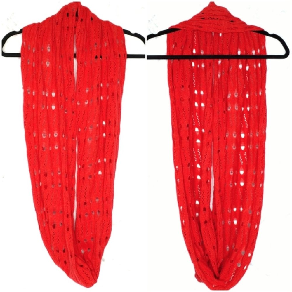 Dynamite Infinity Circle Scarf